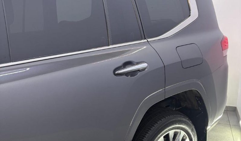 
								Toyota Land Cruiser 300 3.3D Zx full									