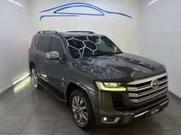 
										Toyota Land Cruiser 300 3.3D Zx full									