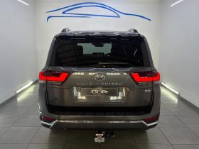 Toyota Land Cruiser 300 3.3D Zx
