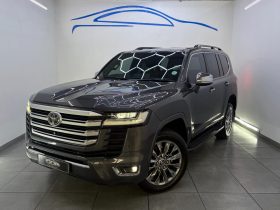 Toyota Land Cruiser 300 3.3D Zx