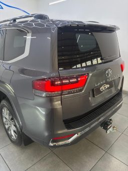 
										Toyota Land Cruiser 300 3.3D Zx full									