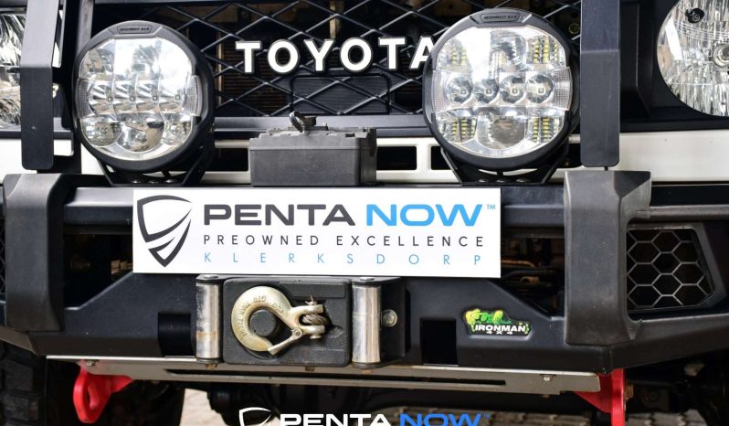 
								Toyota Land Cruiser 79 2.8 Gd-6 Diesel D Cab full									
