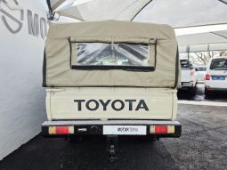
										Toyota Land Cruiser Pick-Up 4.5 Brutus full									
