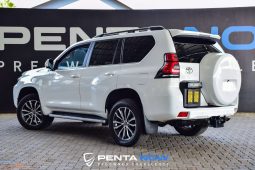 
										Toyota Land Cruiser Prado 2.8L Diesel Vx-L full									