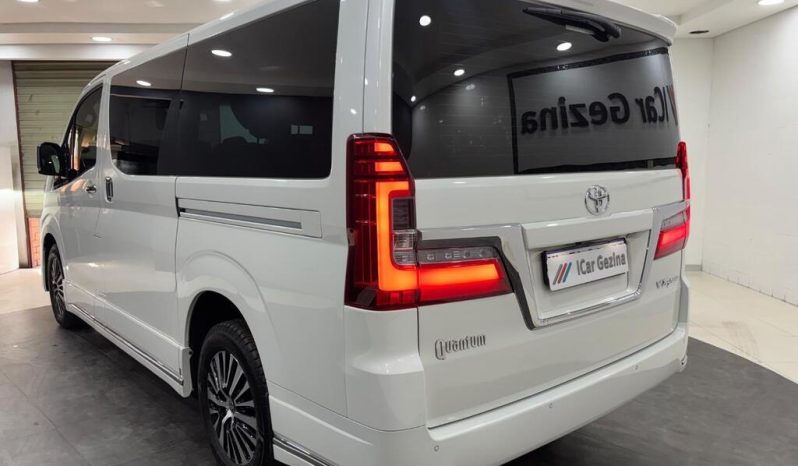 
								Toyota Quantum 2.8 Lwb Vx 6 Seater full									
