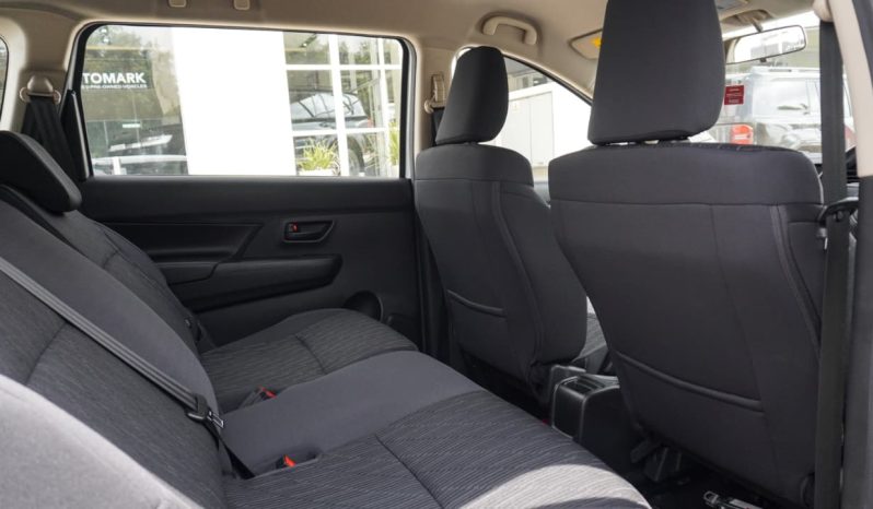 
								Toyota Rumion 1.5 S full									