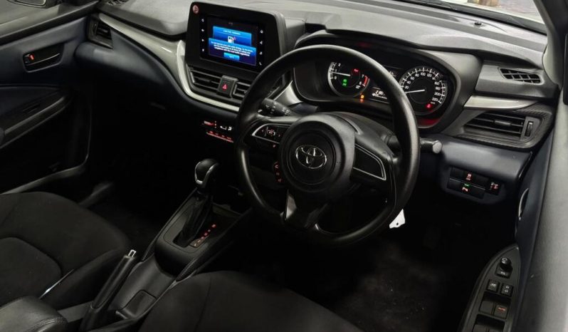 
								Toyota Starlet 1.5 Xs At full									