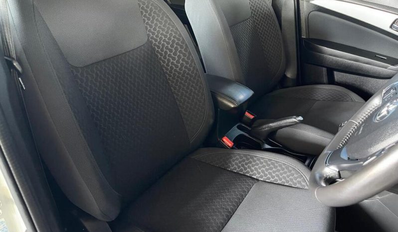 
								Toyota Urban Cruiser 1.5 Xr full									