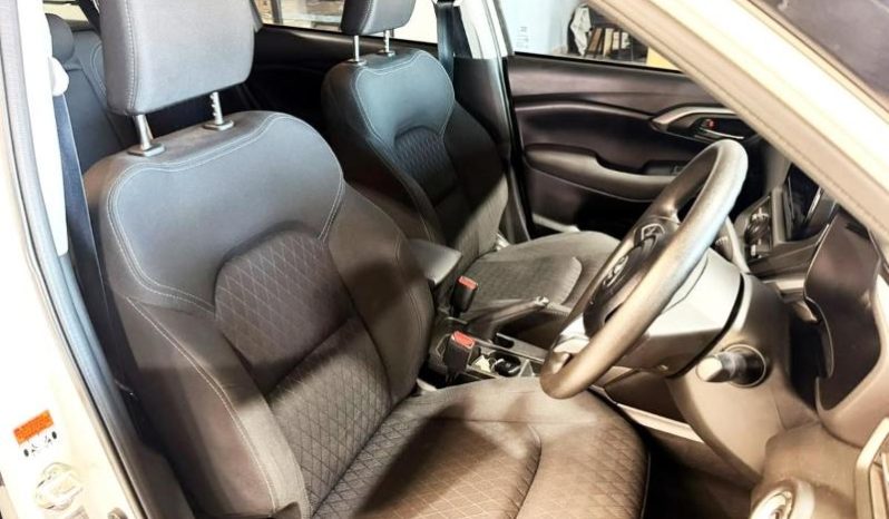
								Toyota Urban Cruiser 1.5 Xr At full									