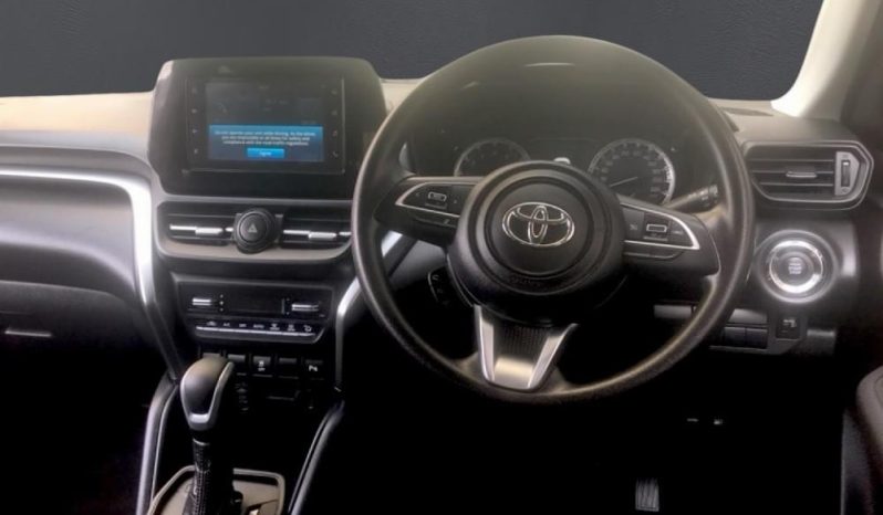 
								TOYOTA URBAN CRUISER 1.5 XR AT full									