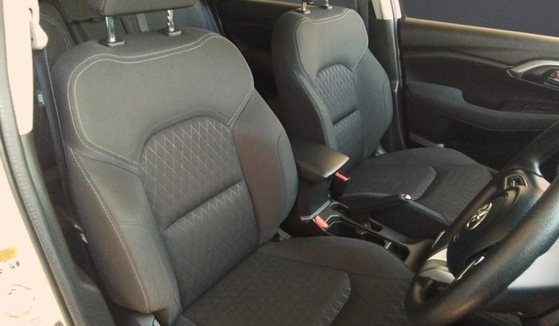 
								TOYOTA URBAN CRUISER 1.5 XR AT full									