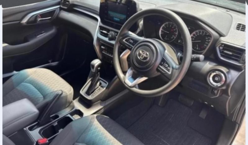 
								TOYOTA URBAN CRUISER 1.5 XR AT full									