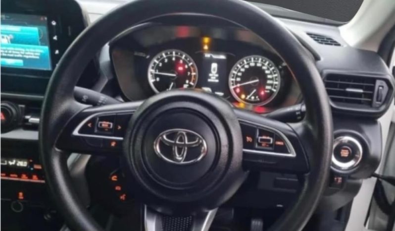 
								TOYOTA URBAN CRUISER 1.5 XR AT full									