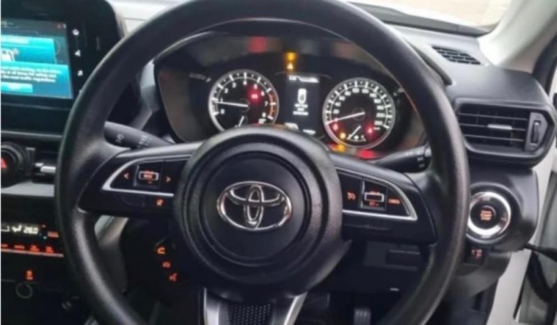 
								TOYOTA URBAN CRUISER 1.5 XR AT full									