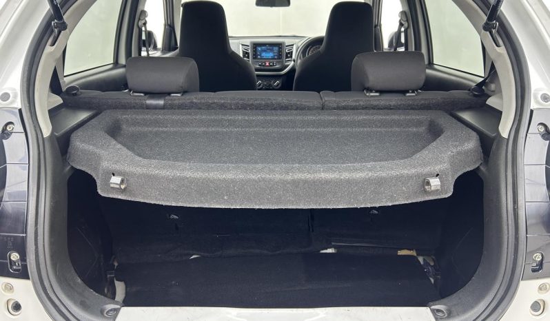 
								Toyota Vitz 1.0 Xr full									