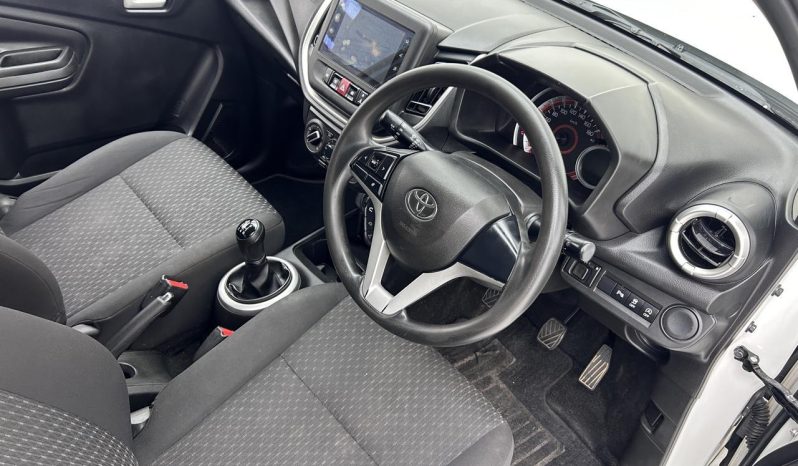
								Toyota Vitz 1.0 Xr full									