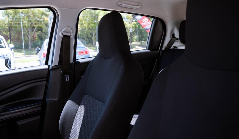 
								Toyota Vitz 1.0 XR Auto full									