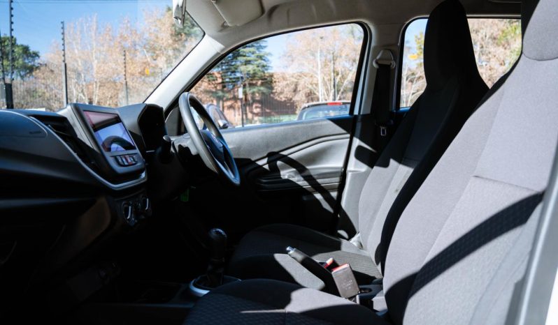 
								Toyota Vitz 1.0 XR Manual full									