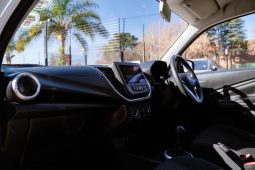 
										Toyota Vitz 1.0 XR Manual full									