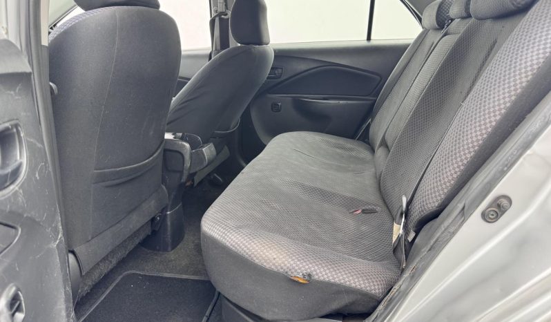 
								Toyota Yaris Sedan 1.3 T3+ Sedan full									