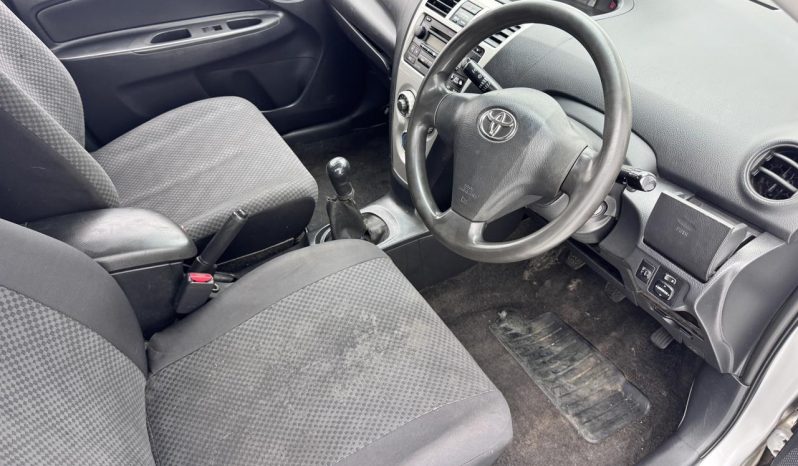 
								Toyota Yaris Sedan 1.3 T3+ Sedan full									