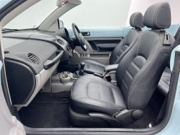 
										Volkswagen Beetle 2.0 Cabriolet full									