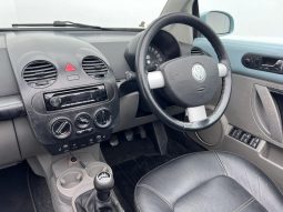 
										Volkswagen Beetle 2.0 Cabriolet full									