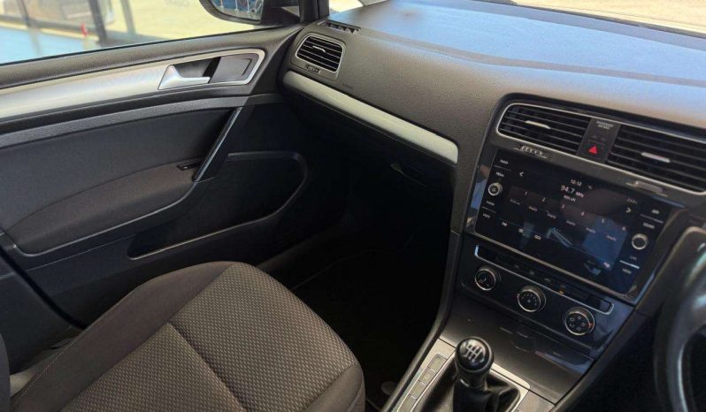 
								Volkswagen GOLF 4 / 5 / 6/ 7/ 8 GOLF VII 1.0 TSI TRENDLINE full									