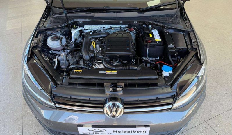 
								Volkswagen GOLF 4 / 5 / 6/ 7/ 8 GOLF VII 1.0 TSI TRENDLINE full									