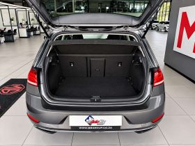 Volkswagen GOLF 4 / 5 / 6/ 7/ 8 GOLF VII 1.4 TSI COMFORTLINE DSG