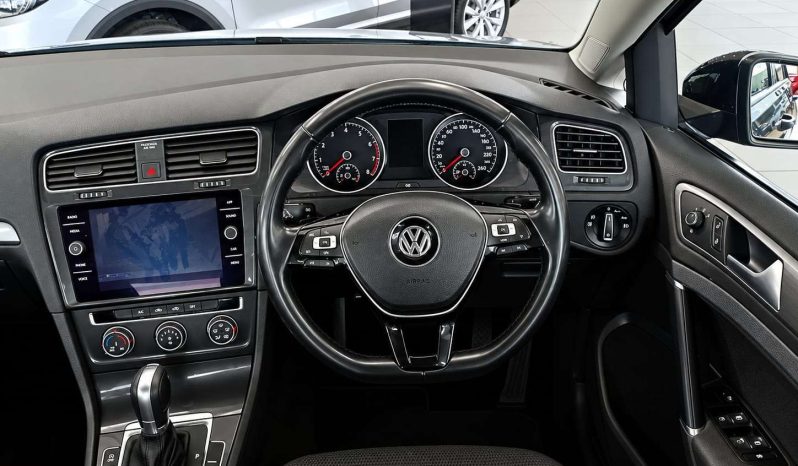 
								Volkswagen GOLF 4 / 5 / 6/ 7/ 8 GOLF VII 1.4 TSI COMFORTLINE DSG full									