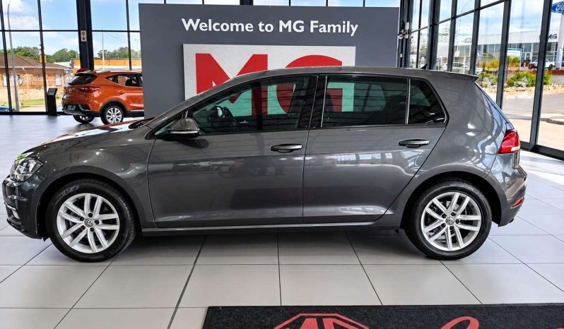 
								Volkswagen GOLF 4 / 5 / 6/ 7/ 8 GOLF VII 1.4 TSI COMFORTLINE DSG full									