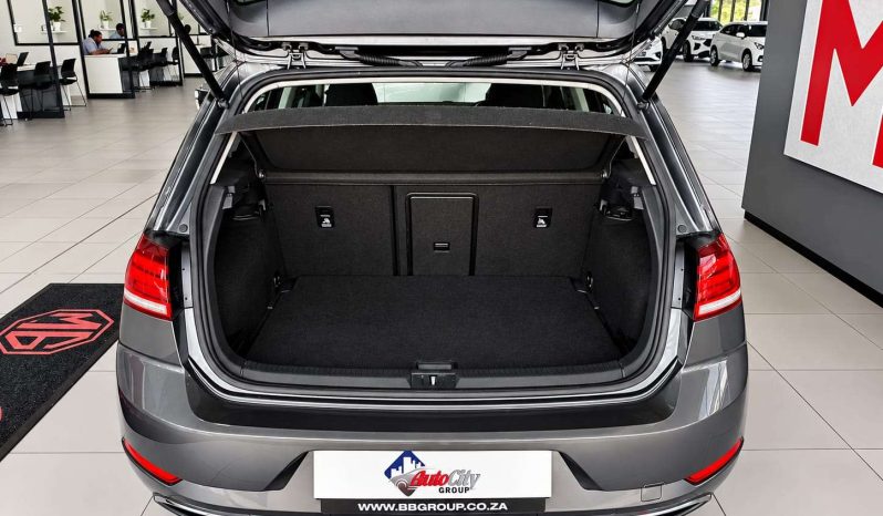 
								Volkswagen GOLF 4 / 5 / 6/ 7/ 8 GOLF VII 1.4 TSI COMFORTLINE DSG full									