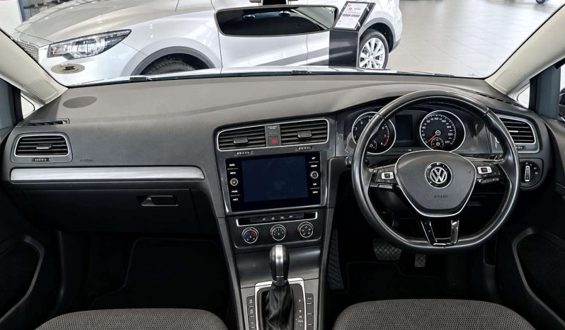 
								Volkswagen GOLF 4 / 5 / 6/ 7/ 8 GOLF VII 1.4 TSI COMFORTLINE DSG full									