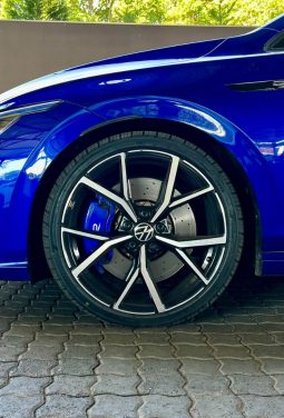 
										Volkswagen Golf 8 2.0 Gti R full									