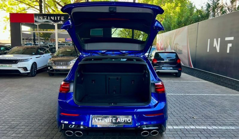 
								Volkswagen Golf 8 2.0 Gti R full									