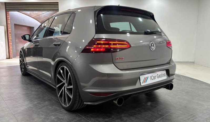 
								Volkswagen Golf VII 2.0 Tsi Gti Dsg full									