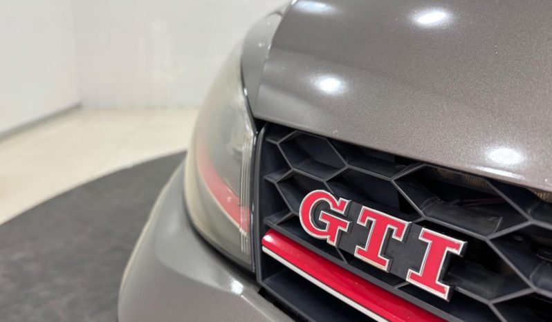 
								Volkswagen Golf VII 2.0 Tsi Gti Dsg full									