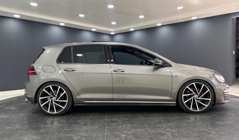 
								Volkswagen Golf VII 2.0 Tsi Gti Dsg full									