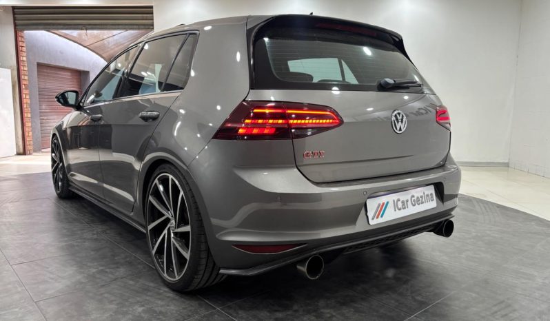 
								Volkswagen Golf VII 2.0 Tsi Gti Dsg full									