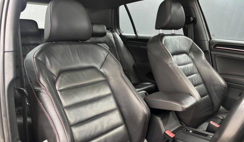 
								Volkswagen Golf VII 2.0 Tsi Gti Dsg full									