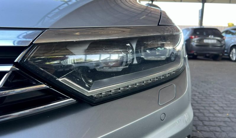 
								Volkswagen Passat 2.0 Tsi R-Line Dsg full									