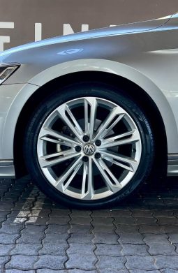 
										Volkswagen Passat 2.0 Tsi R-Line Dsg full									