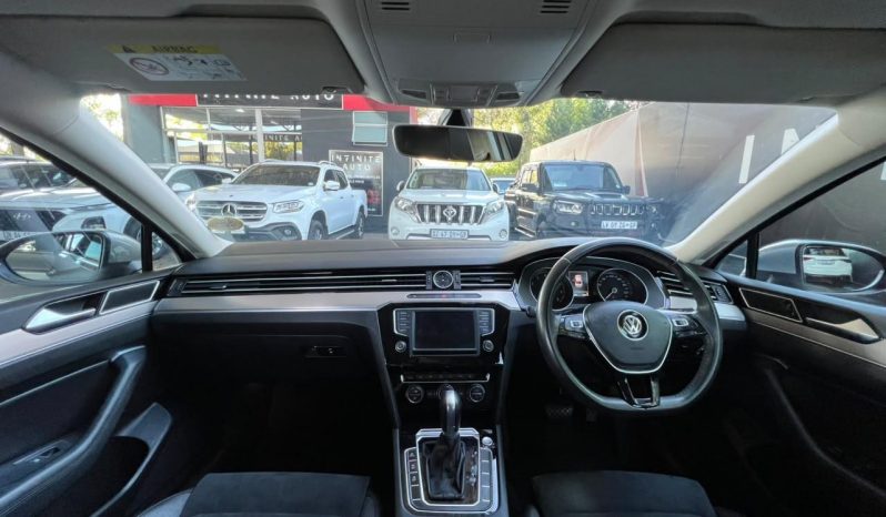
								Volkswagen Passat 2.0 Tsi R-Line Dsg full									