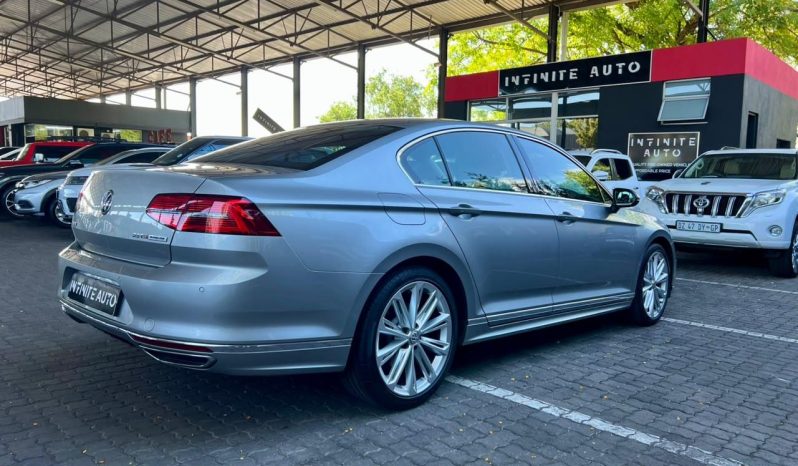 
								Volkswagen Passat 2.0 Tsi R-Line Dsg full									