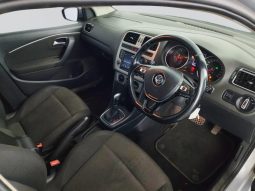 
										Volkswagen Polo 1.2 Tsi Highline Dsg full									