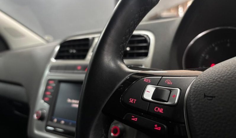 
								Volkswagen Polo 1.2 Tsi Highline Dsg full									