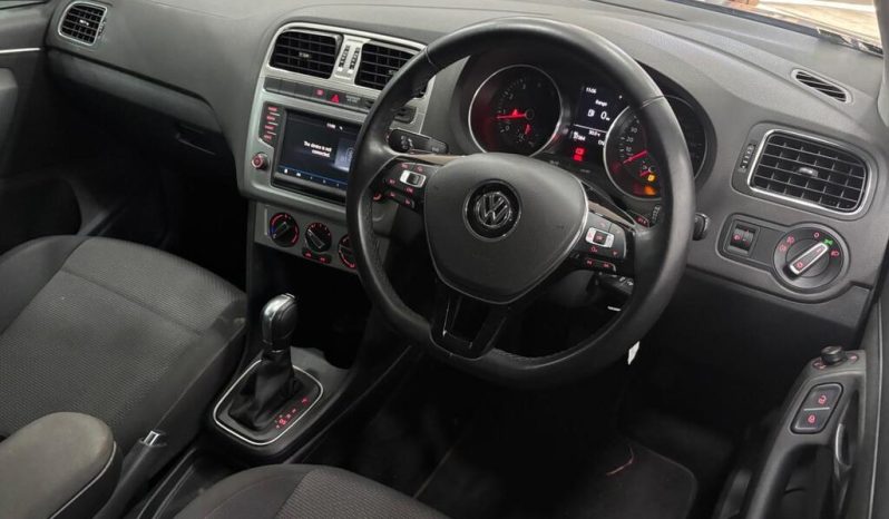 
								Volkswagen Polo 1.2 Tsi Highline Dsg full									
