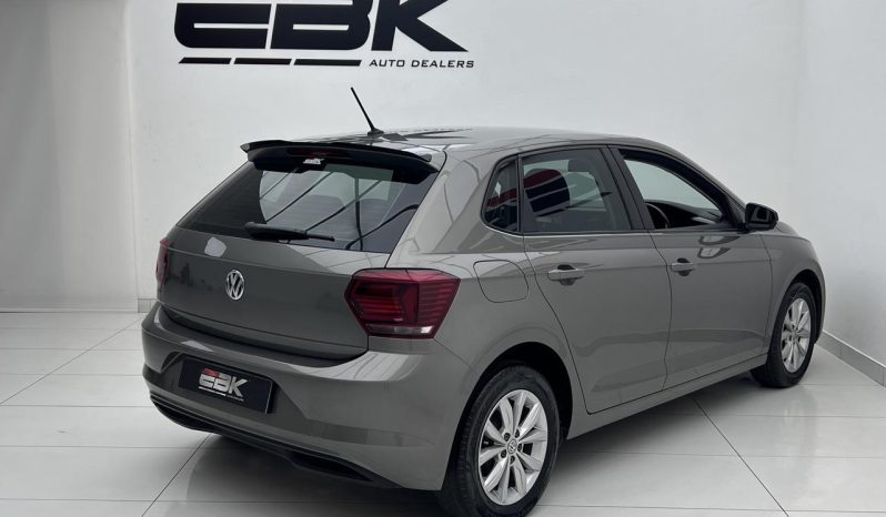 
								Volkswagen Polo Hatch 1.0 Tsi Comfortline full									