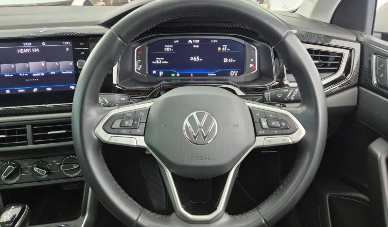 
								Volkswagen Polo Hatch 1.0 Tsi Life Dsg full									